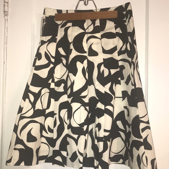 NWT Black & White H&M skirt - Picture 3 of 8